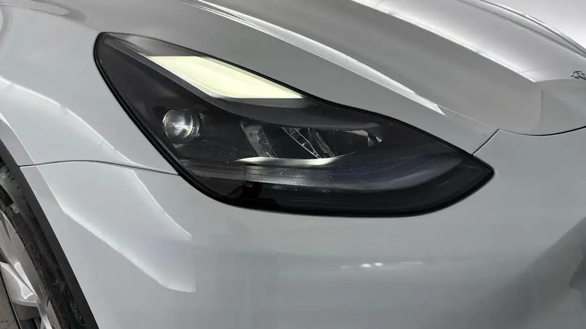 2024-tesla-model-y-e-rwd-big-20