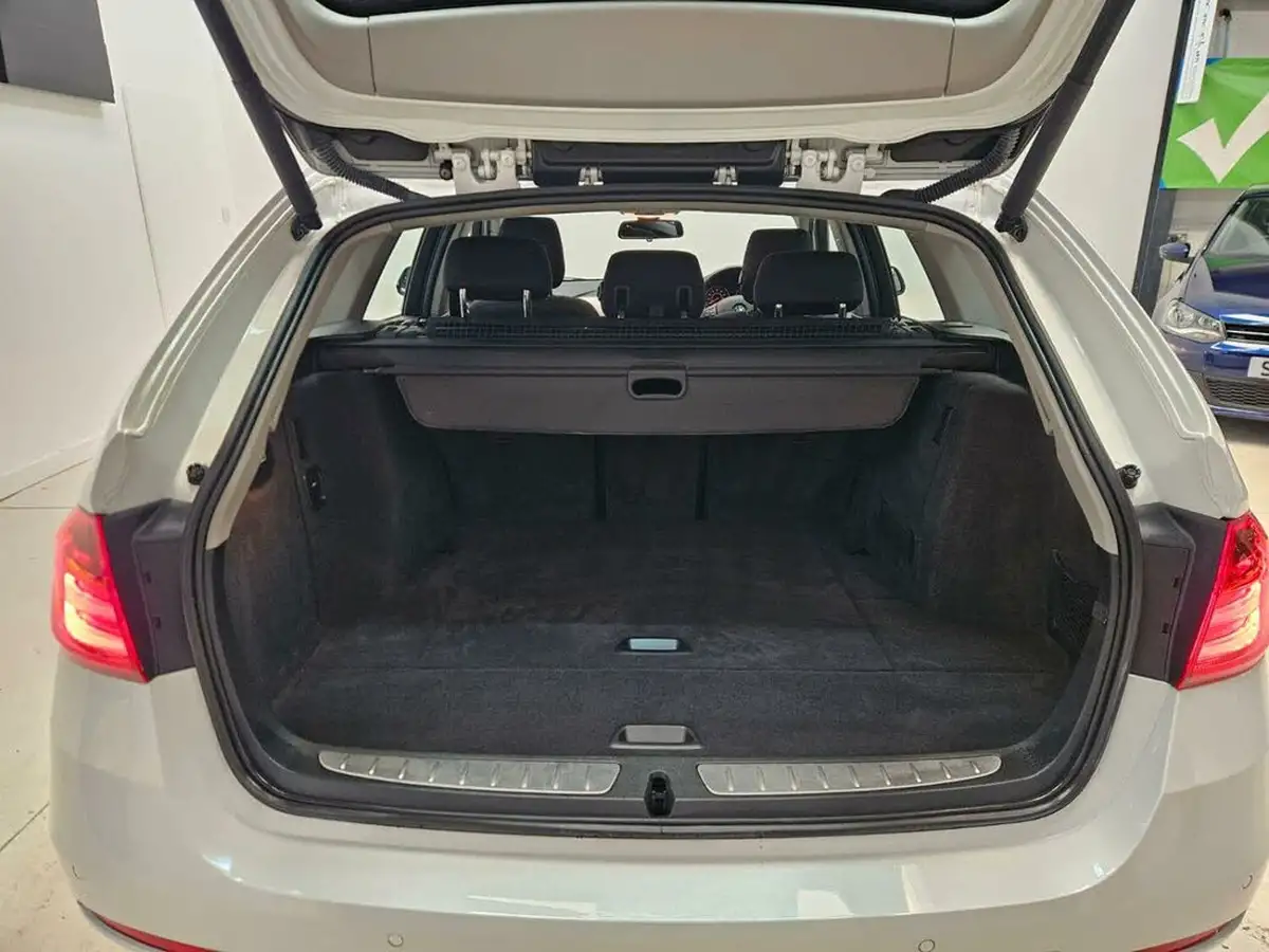 2014-bmw-3-series-20td-318d-se-touring-5d-big-25