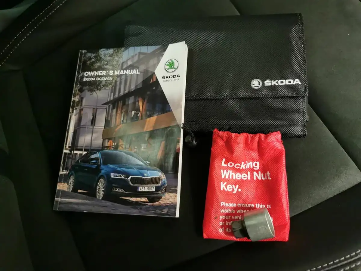 2021-skoda-octavia-20tdi-se-l-116ps-estate-big-33