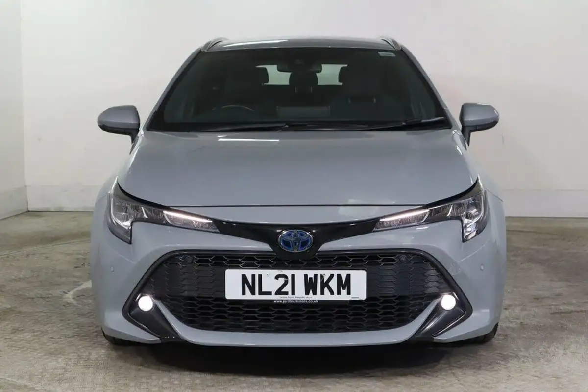 2021-toyota-corolla-18-vvt-i-icon-tech-spare-wheel-touring-sports-5d-big-1