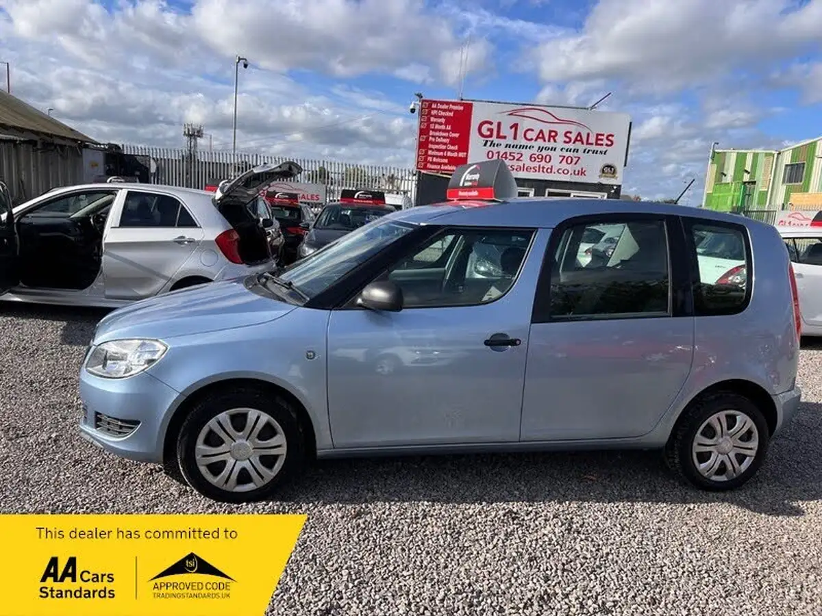 2013-skoda-roomster-12-s-1198cc-big-3