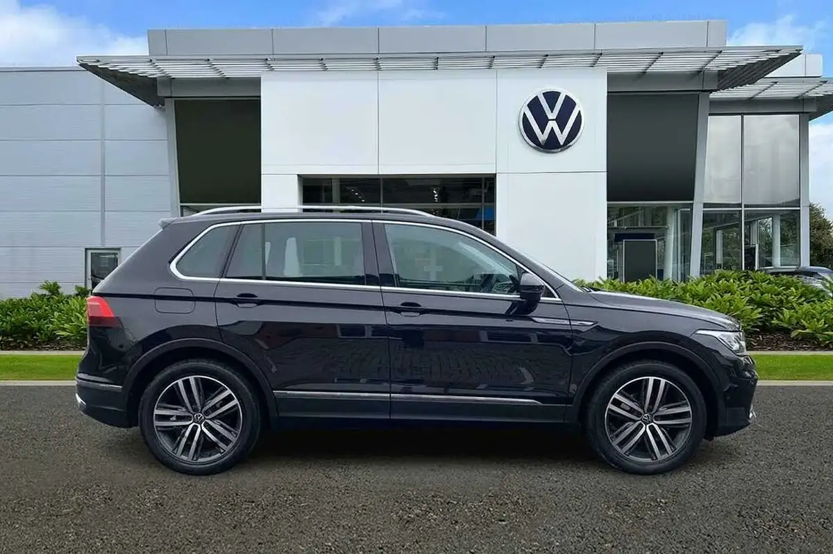 2022-volkswagen-tiguan-15-tsi-elegance-big-3