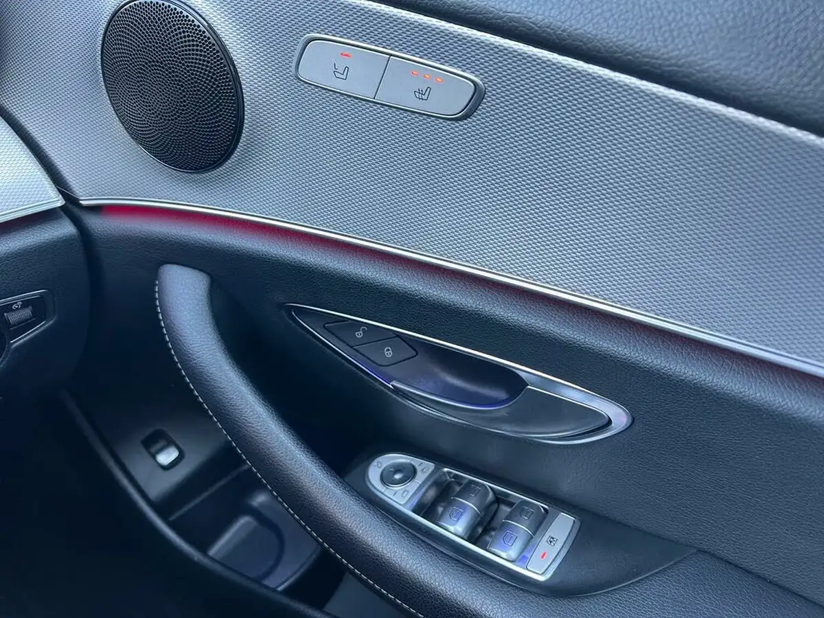 2018-mercedes-benz-e-class-20d-e220d-se-ss-saloon-4d-big-35