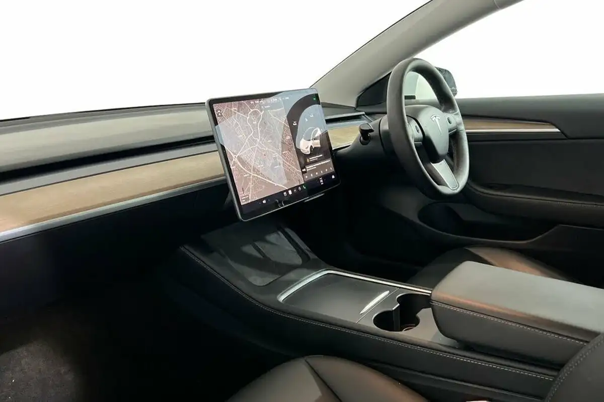 2021-tesla-model-3-e-long-range-awd-big-4