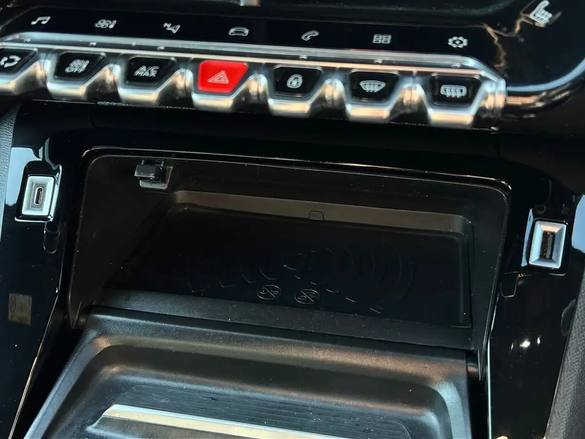 2020-peugeot-2008-suv-12-puretech-gt-line-big-39