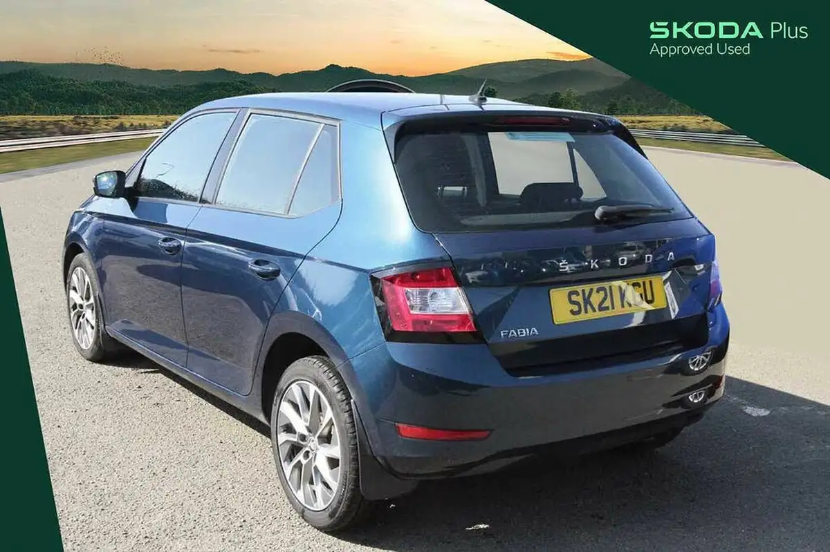 2021-skoda-fabia-10-tsi-se-drive-95ps-hatchback-big-2