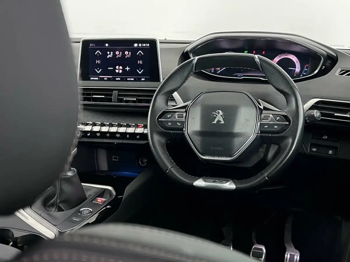 2018-peugeot-5008-suv-12-puretech-gt-line-premium-big-16