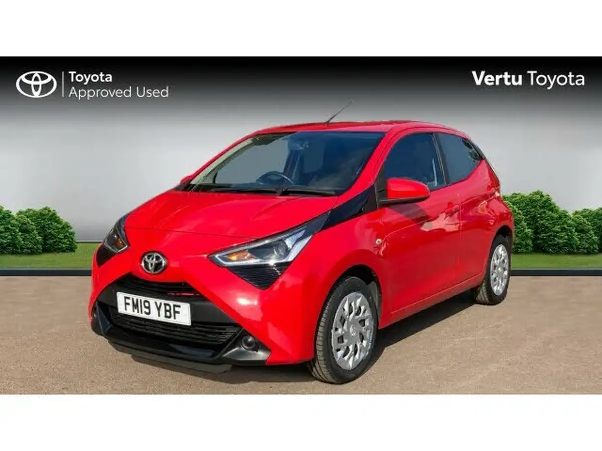 2019-toyota-aygo-10-vvt-i-x-play-big-2