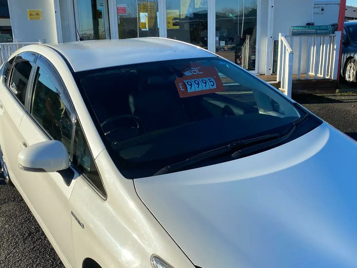 2015-toyota-prius-18-t-spirit-big-11