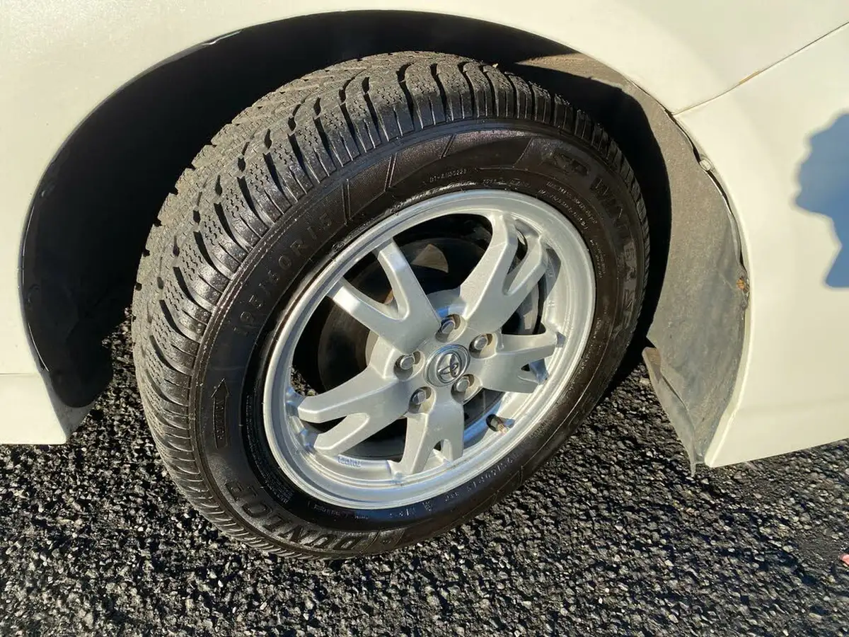 2015-toyota-prius-18-t-spirit-big-57