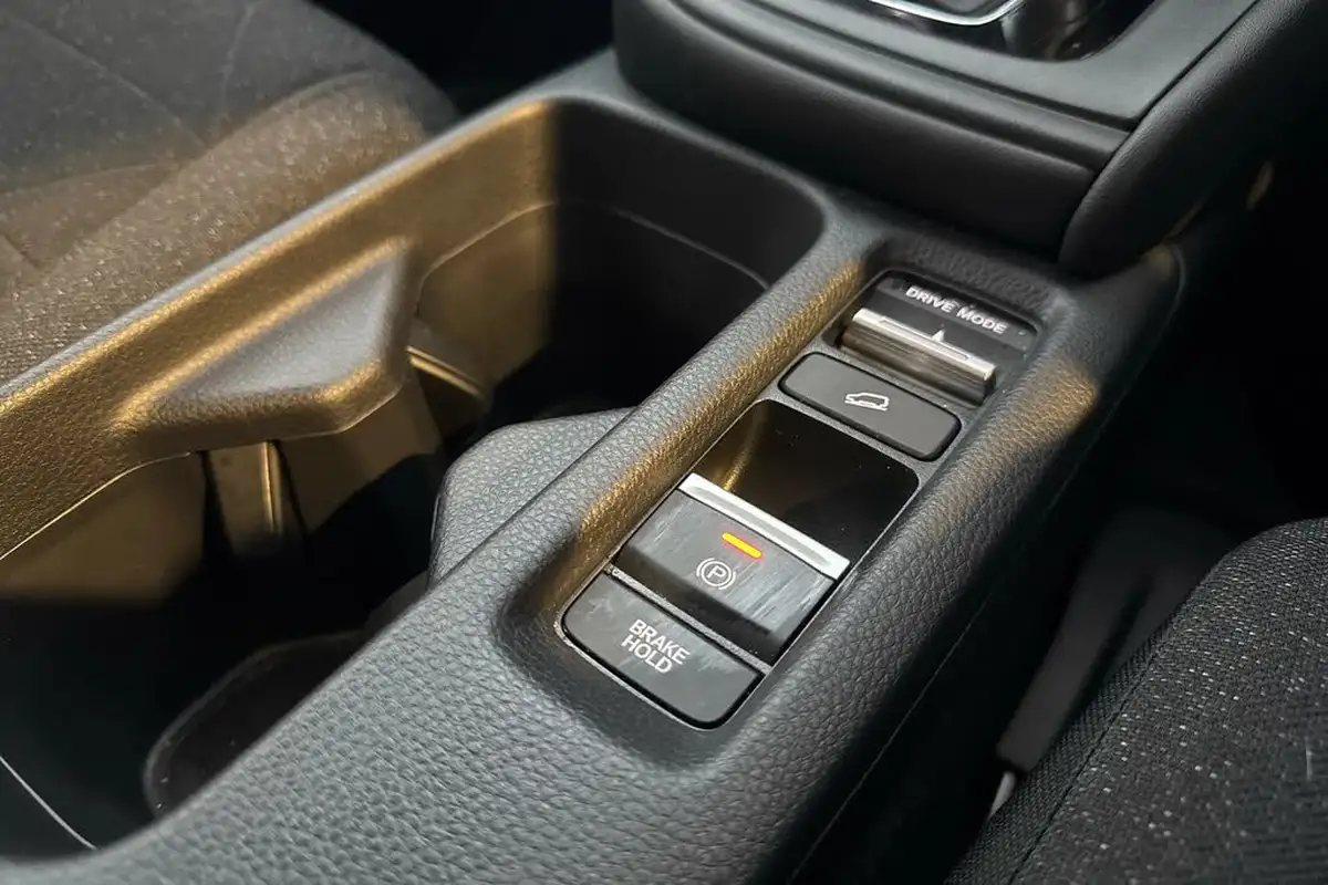 2024-honda-hr-v-15-i-mmd-elegance-big-16