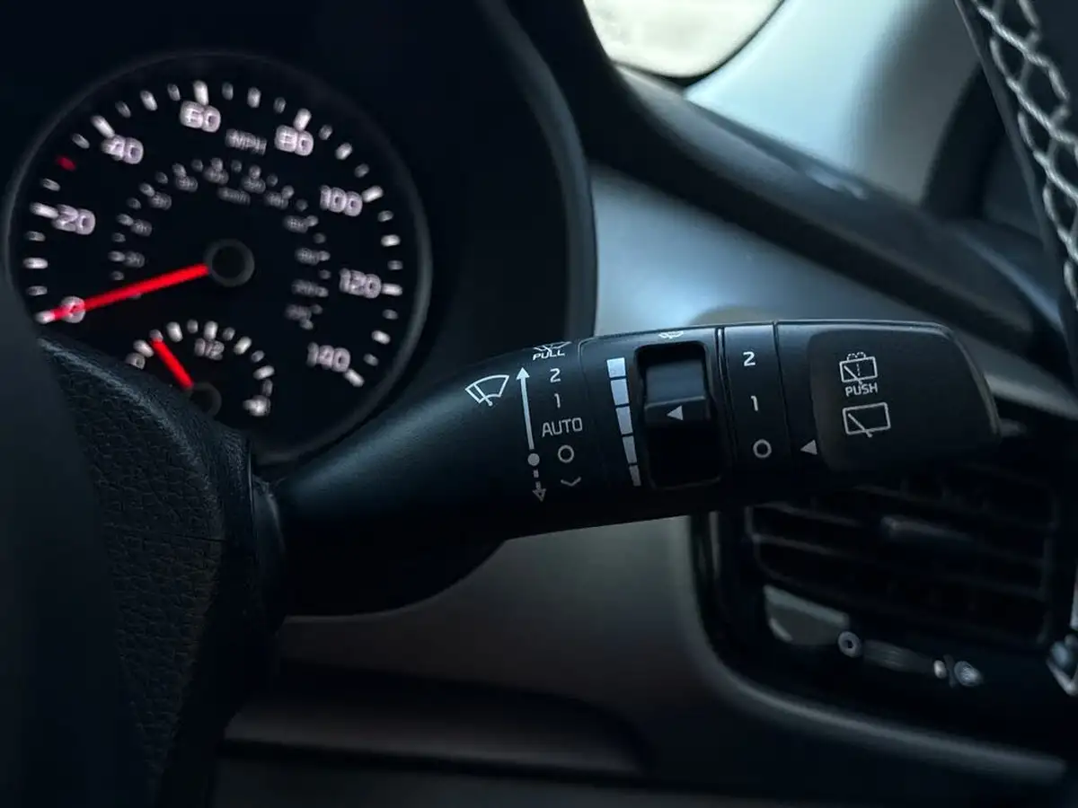 2019-kia-stonic-10-t-gdi-3-big-23