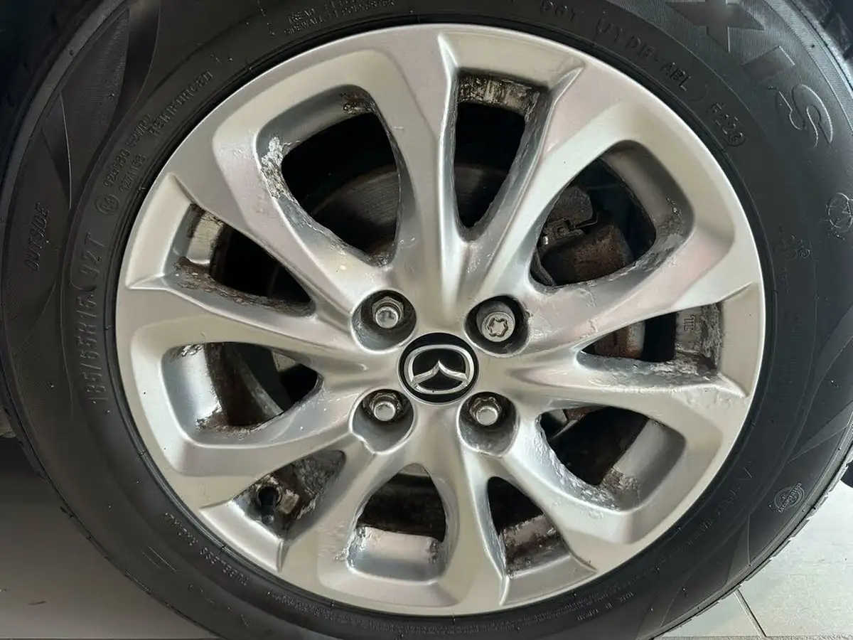2018-mazda-mazda2-15-se-l-big-19