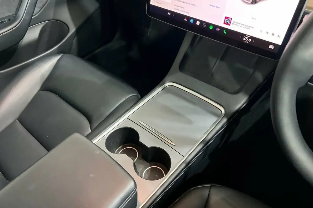 2020-tesla-model-3-e-long-range-big-29