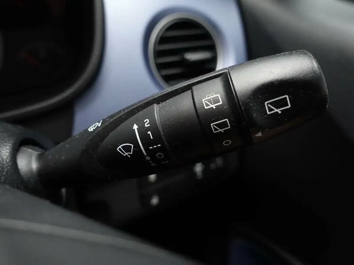 2017-hyundai-i10-12-premium-se-big-30