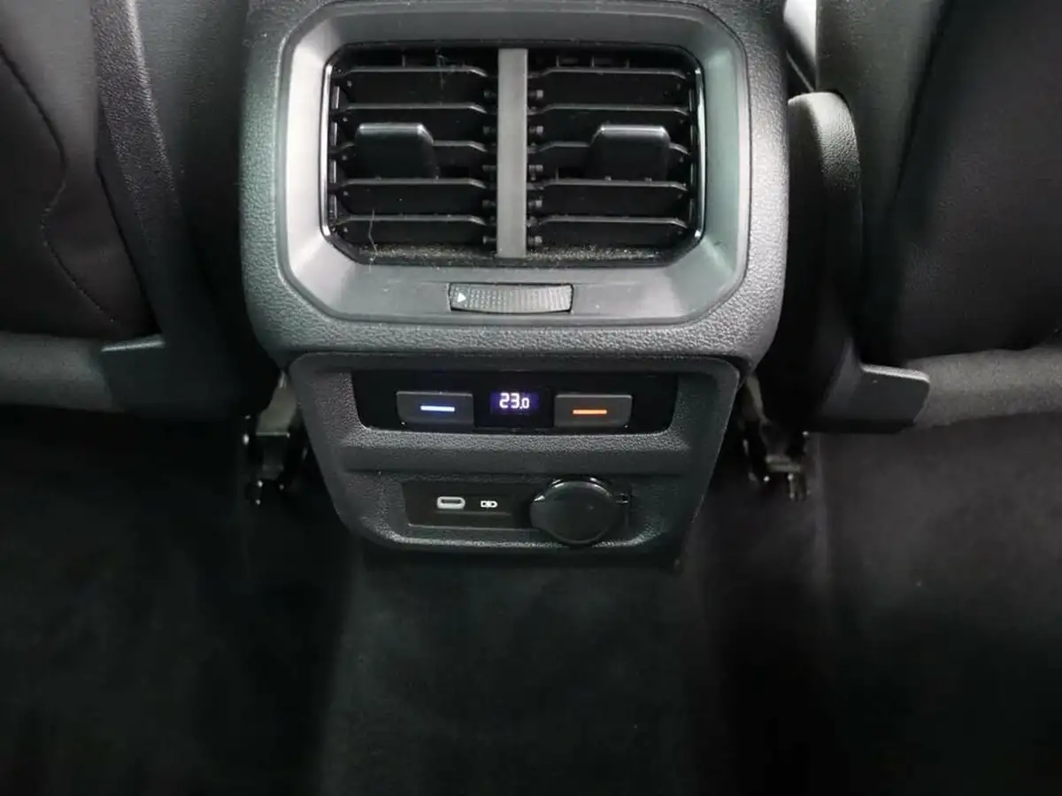2021-volkswagen-tiguan-15-tsi-r-line-big-21