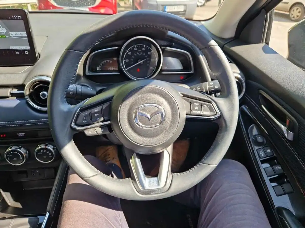 2022-mazda-mazda2-15-e-skyactiv-g-sport-big-17