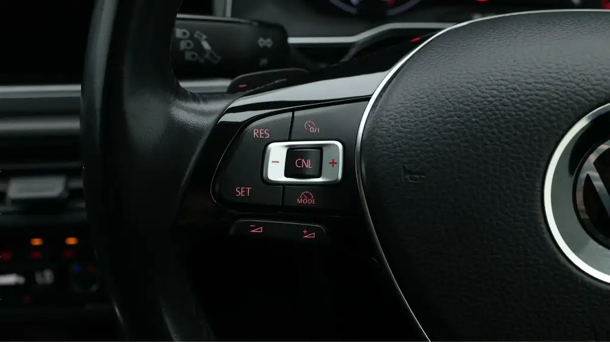 2021-volkswagen-polo-10-tsi-active-dsg-big-23