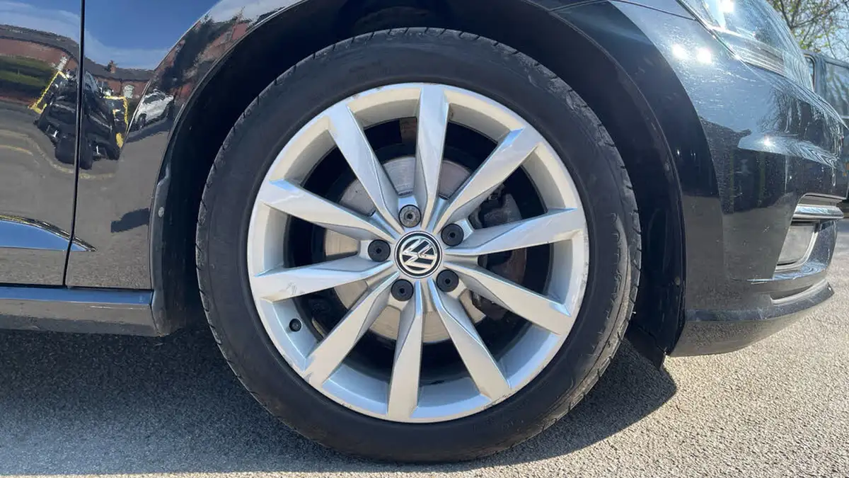 2018-volkswagen-golf-15-tsi-gt-150ps-hatchback-5d-dsg-big-16