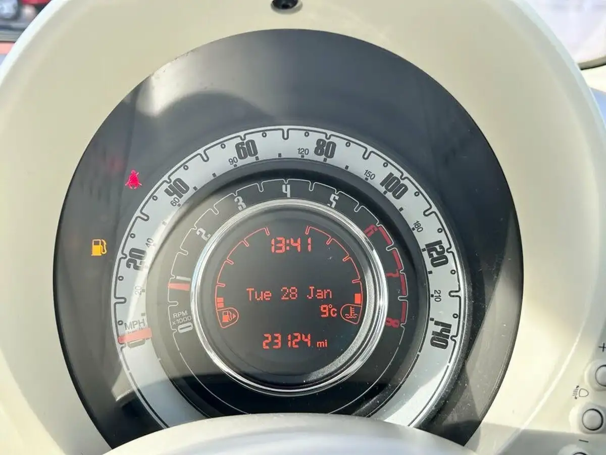 2015-fiat-500-12-lounge-ss-big-12