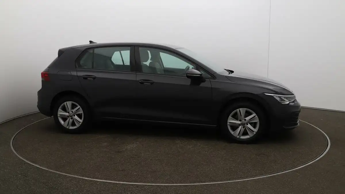 2022-volkswagen-golf-20tdi-life-hatchback-big-39