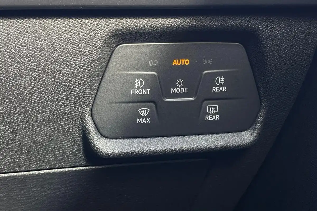 2024-cupra-formentor-15-e-hybrid-vz-first-edition-big-36