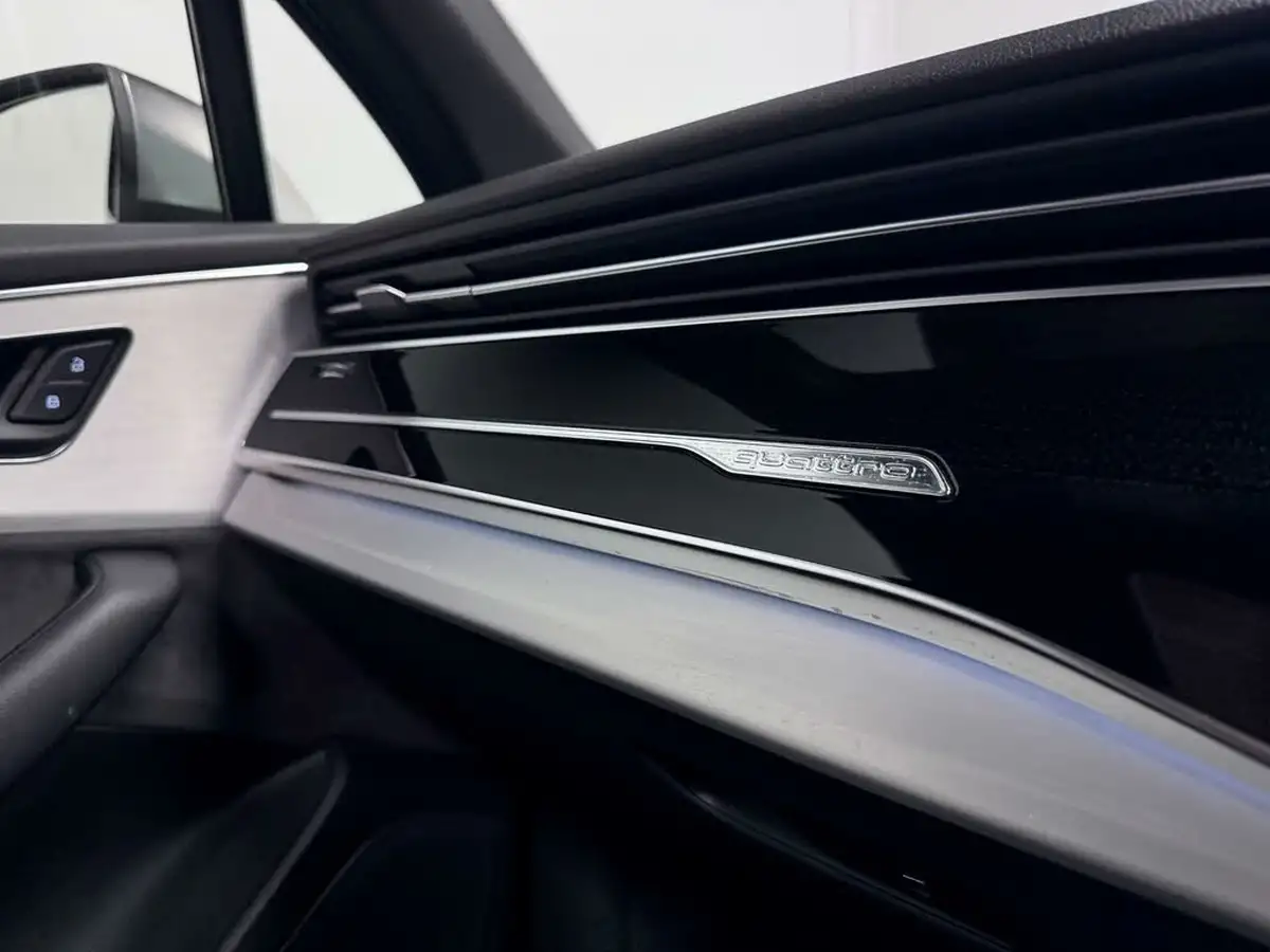 2020-audi-sq7-40tdi-big-33