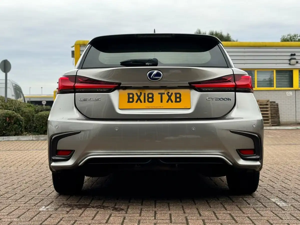 2018-lexus-ct-200h-18-se-plus-pack-big-13