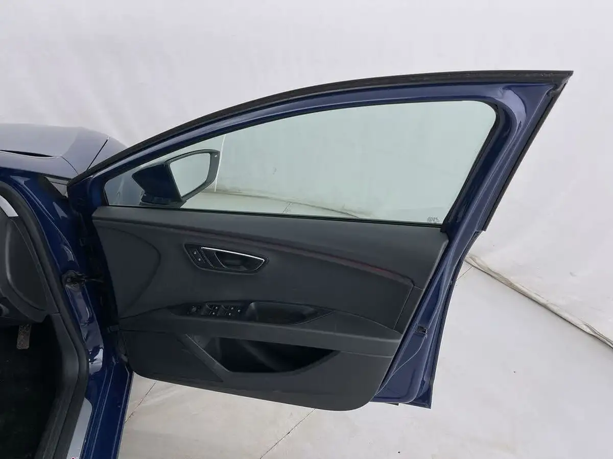 2018-seat-leon-14-tsi-fr-technology-hatchback-5d-big-27