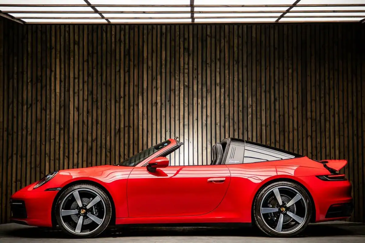 2023-porsche-911-30-targa-4-big-6