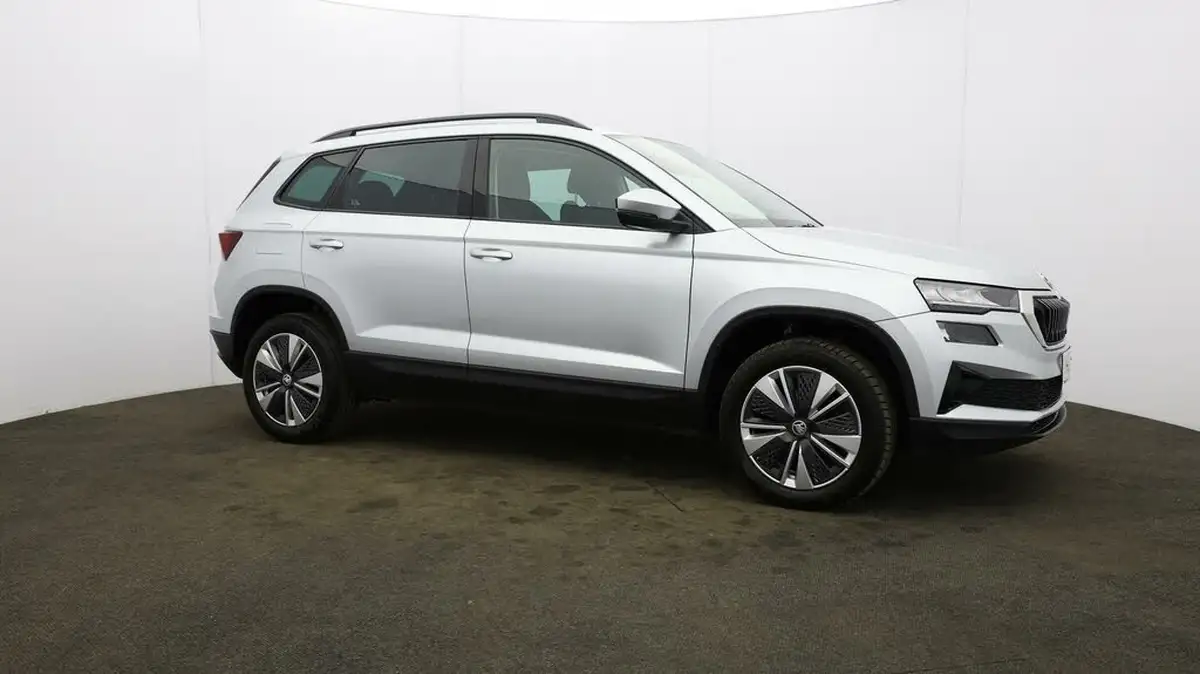 2022-skoda-karoq-10-tsi-se-drive-big-49