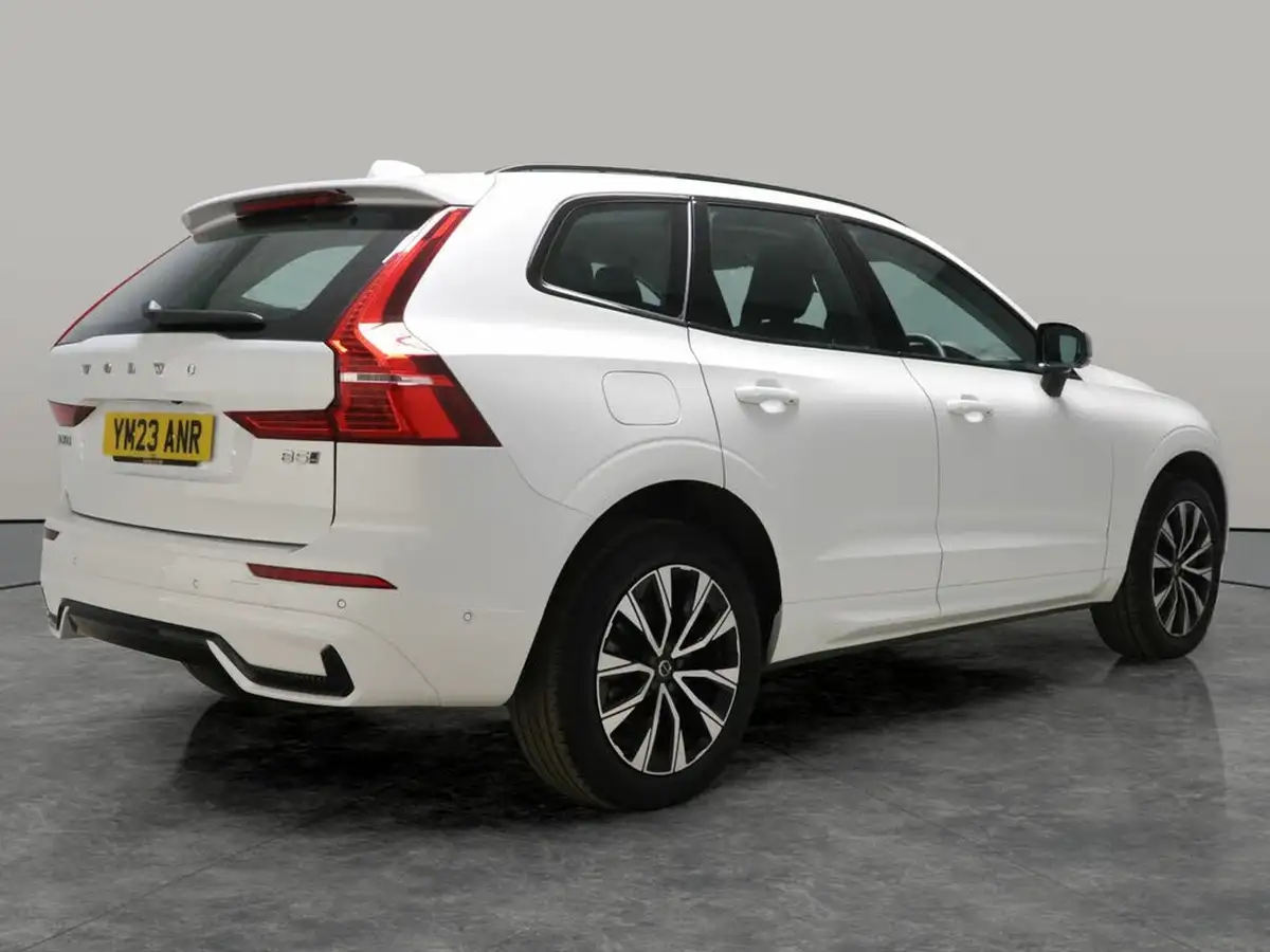 2023-volvo-xc60-20-b5-plus-big-12