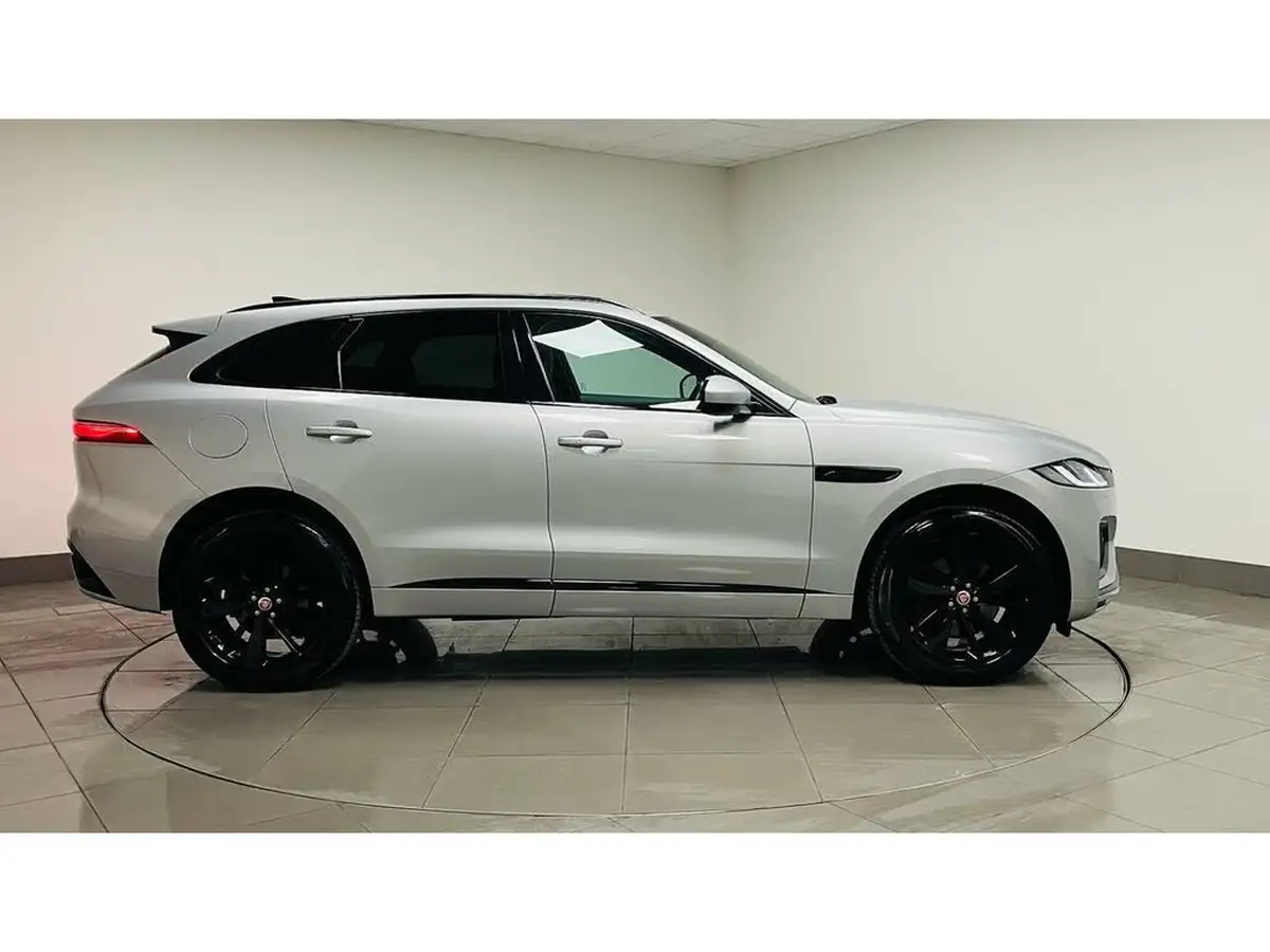 2022-jaguar-f-pace-20-d200-r-dynamic-se-big-9