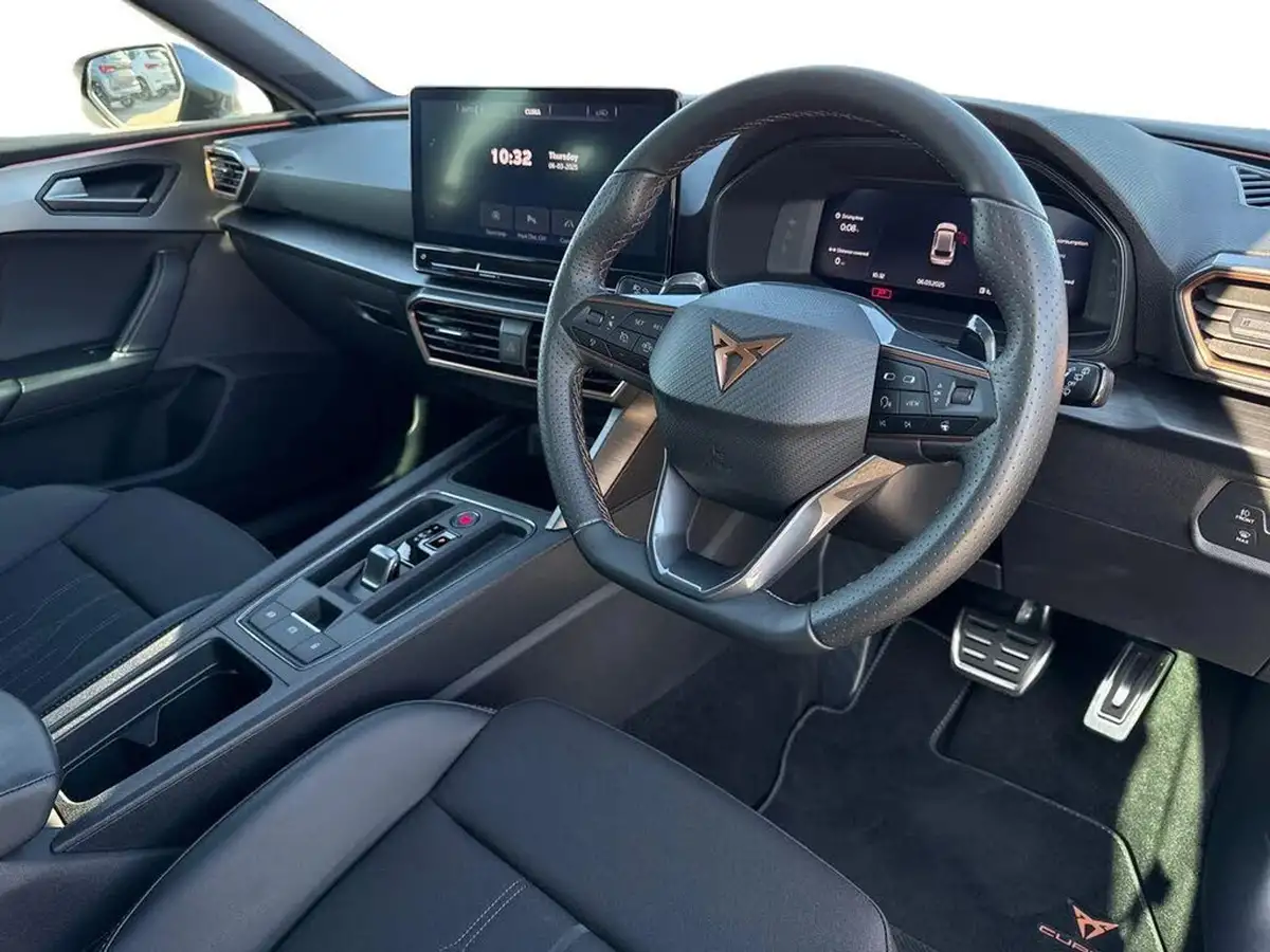 2024-cupra-leon-nf-20-tsi-vz2-design-edition-300ps-hatchback-big-7