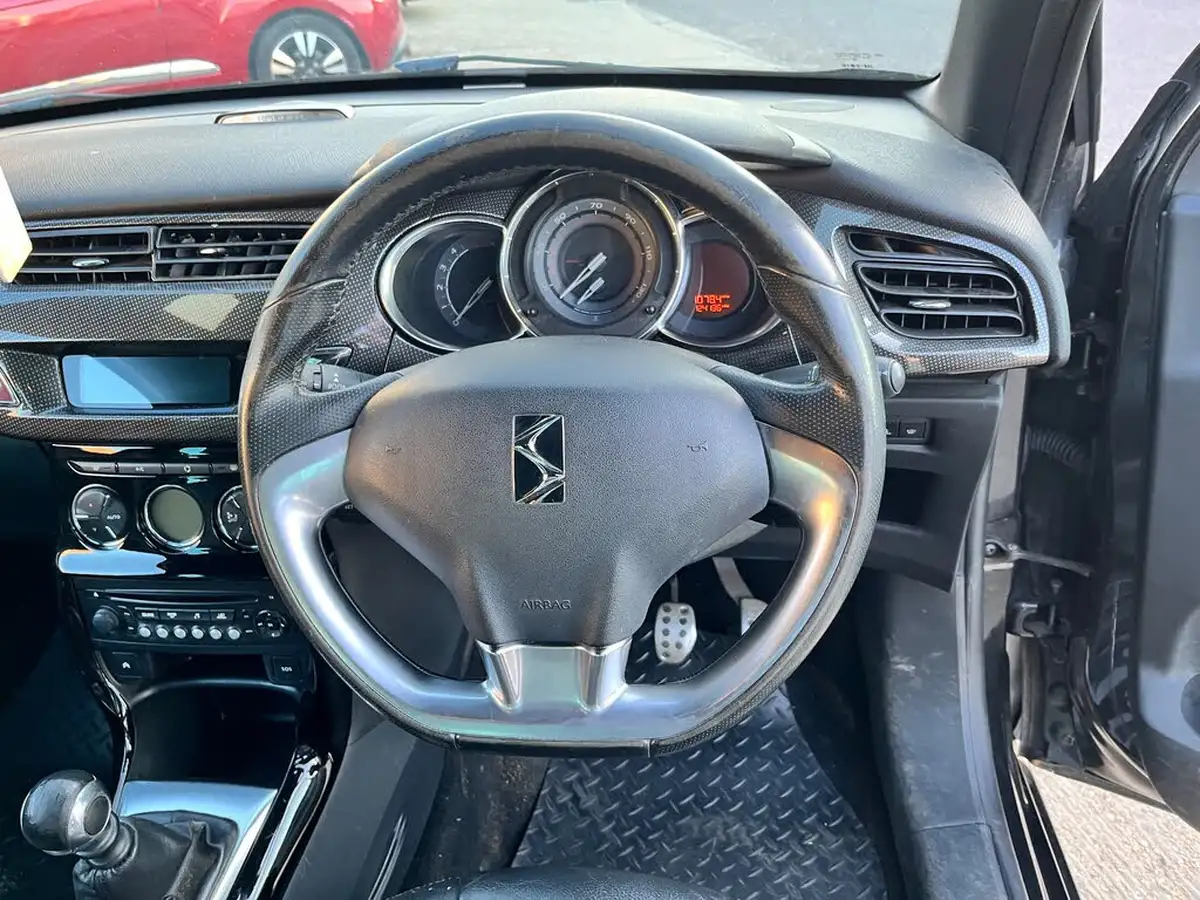 2012-citroen-ds3-16e-hdi-dsport-plus-big-12