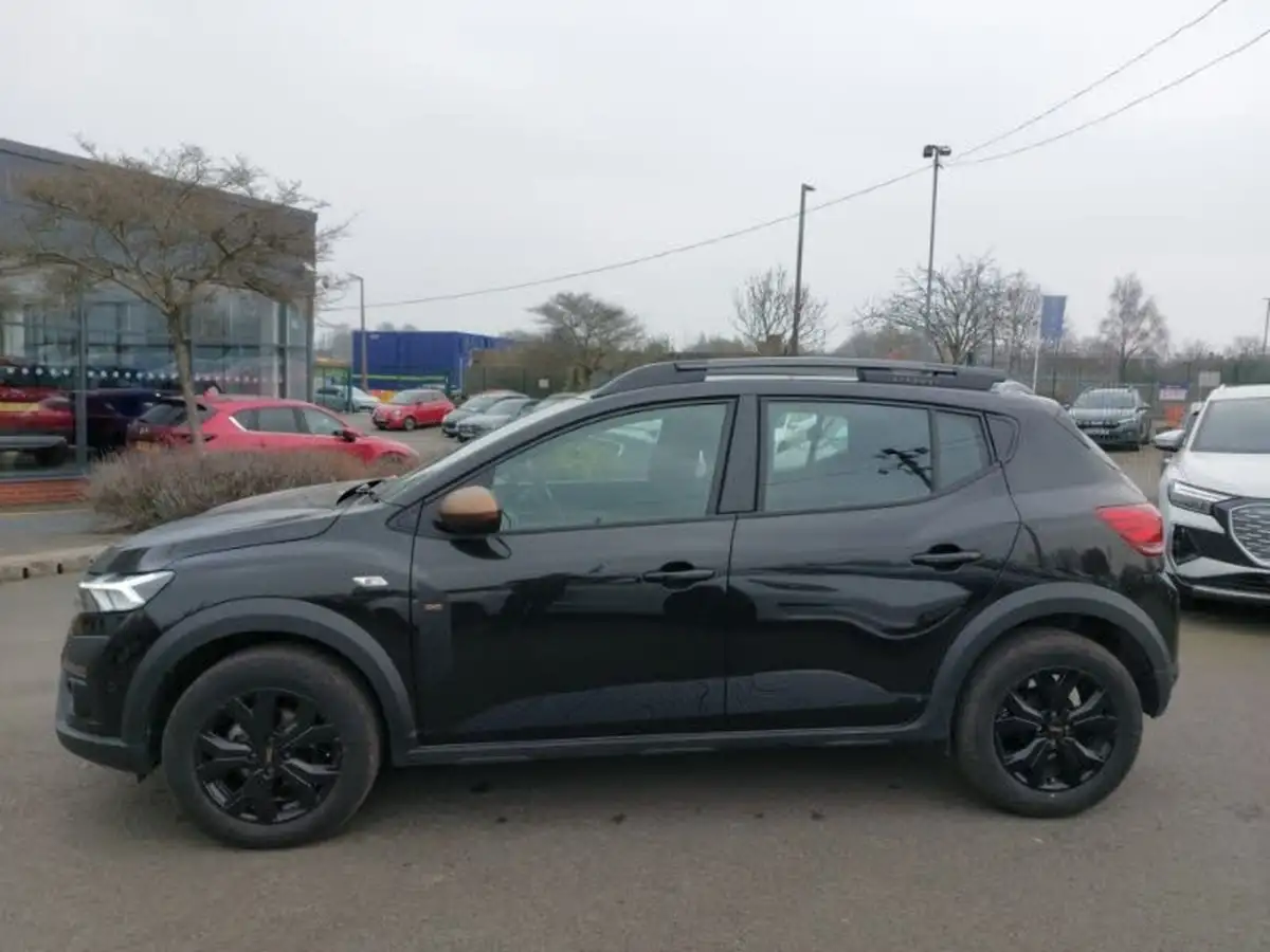 2024-dacia-sandero-stepway-10-tce-extreme-90bhp-big-3