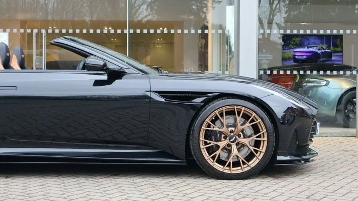 2024-aston-martin-db12-40-v8-auto-euro-6-ss-2dr-big-26