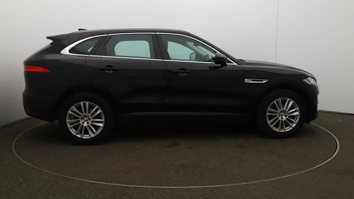 2020-jaguar-f-pace-20-i4d-portfolio-180ps-auto-big-8