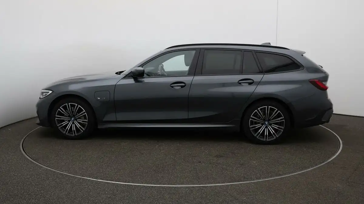 2022-bmw-3-series-20-330e-m-sport-touring-5d-big-58