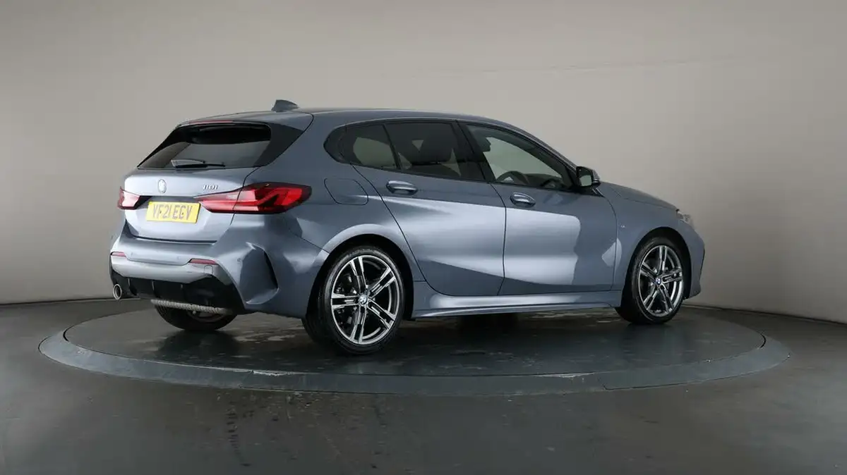 2021-bmw-1-series-15-118i-m-sport-lcp-dct-big-7