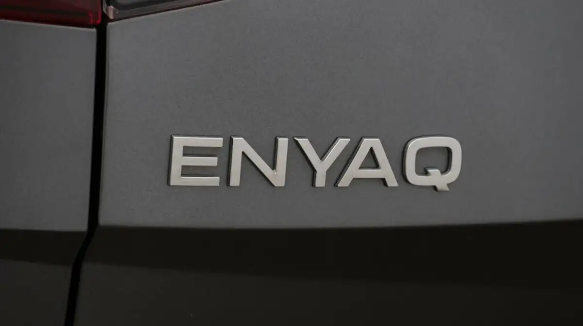 2023-skoda-enyaq-e-85-edition-station-wagon-big-21