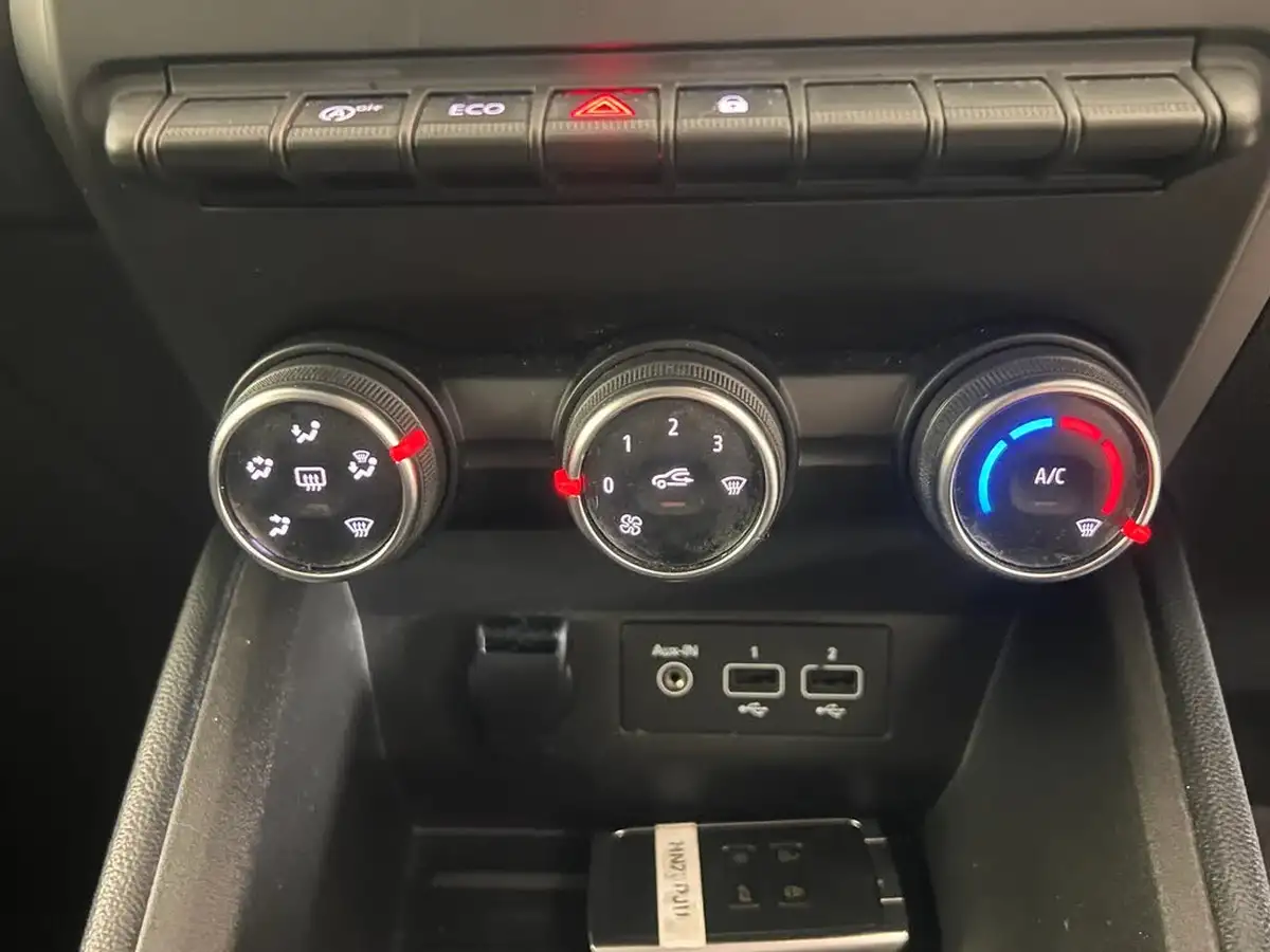 2020-renault-clio-10-sce-iconic-75bhp-big-33