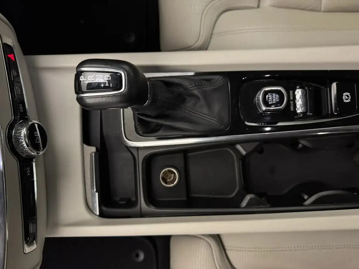 2020-volvo-s60-20-b5-inscription-big-14