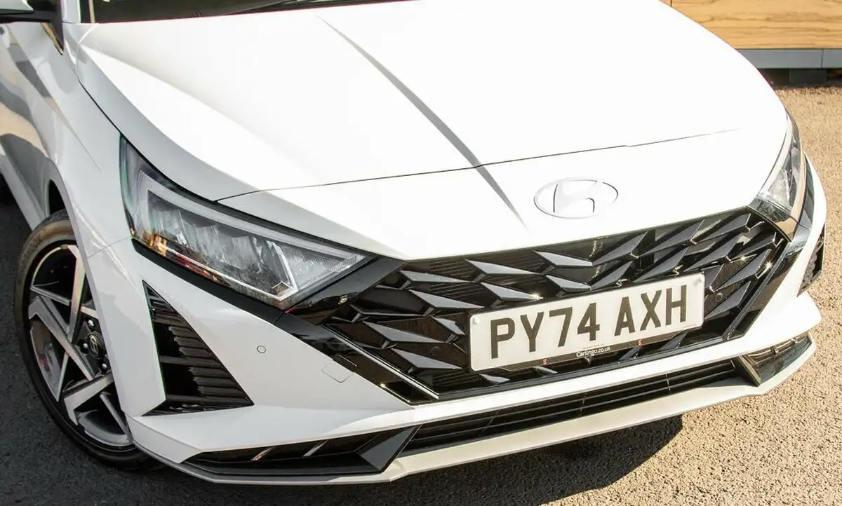 2024-hyundai-i20-10-t-gdi-premium-big-10