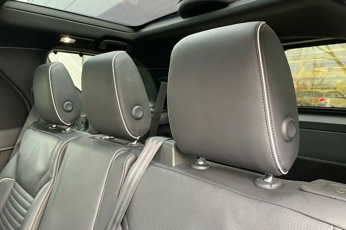 2021-land-rover-discovery-30-d300-r-dynamic-hse-big-53