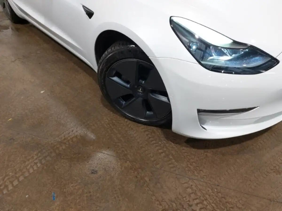 2021-tesla-model-3-e-long-range-awd-big-8