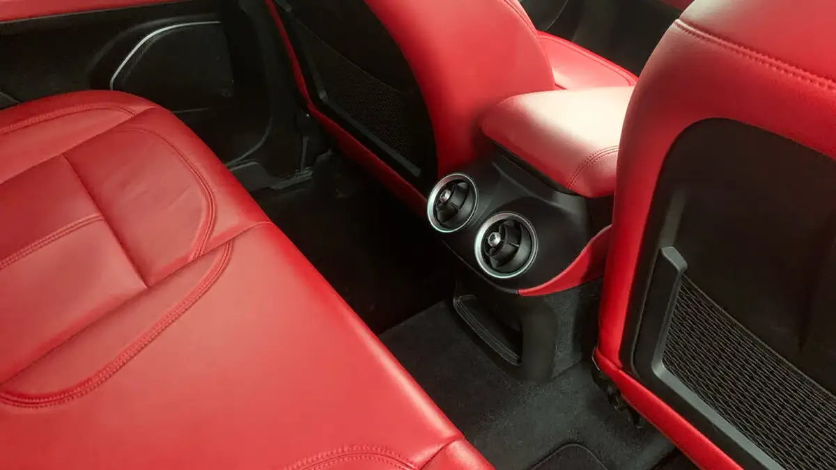 2020-alfa-romeo-stelvio-20-speciale-big-16