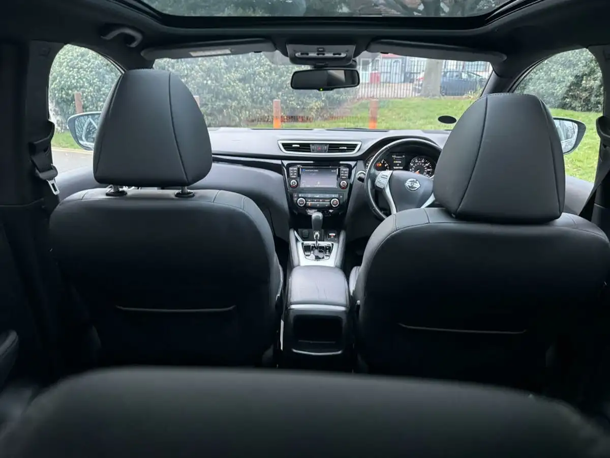 2017-nissan-qashqai-12-dig-t-n-vision-18in-xtronic-cvt-big-41
