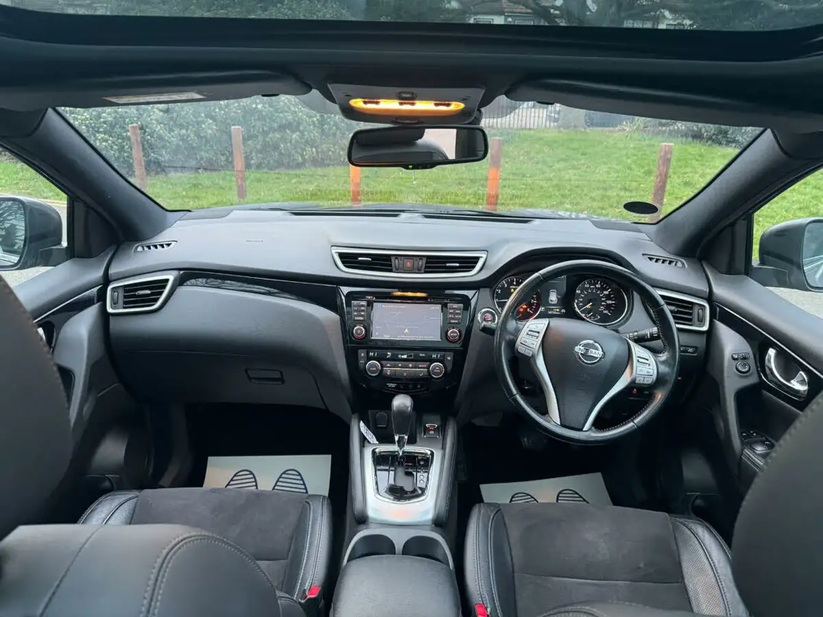 2017-nissan-qashqai-12-dig-t-n-vision-18in-xtronic-cvt-big-17