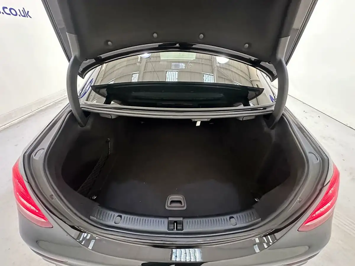 2020-mercedes-benz-e-class-20-e200-amg-line-edition-saloon-4d-big-21